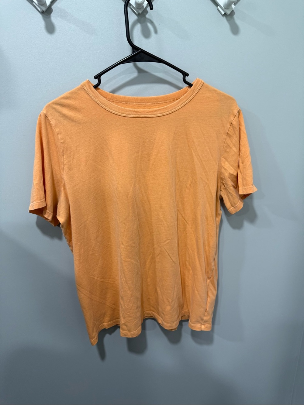 Old navy everywhere tee size large